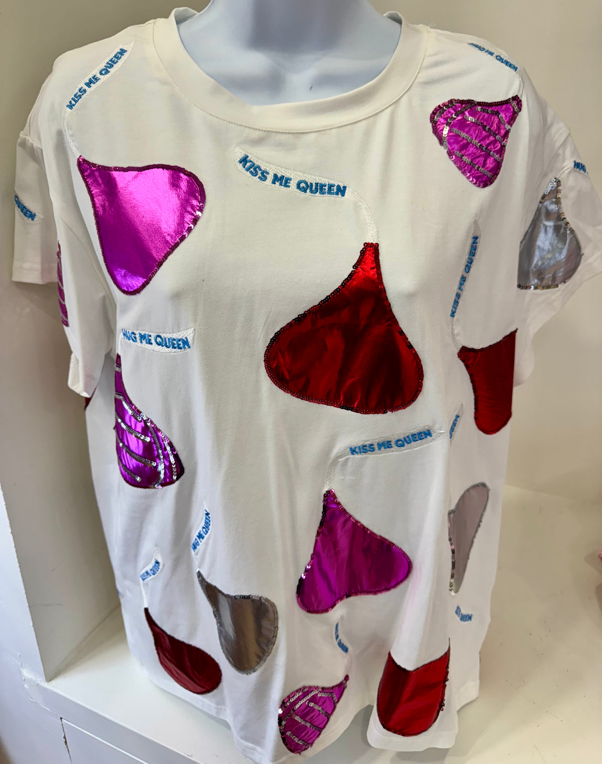 Queen of Sparkles-Chocolate Kisses Tee